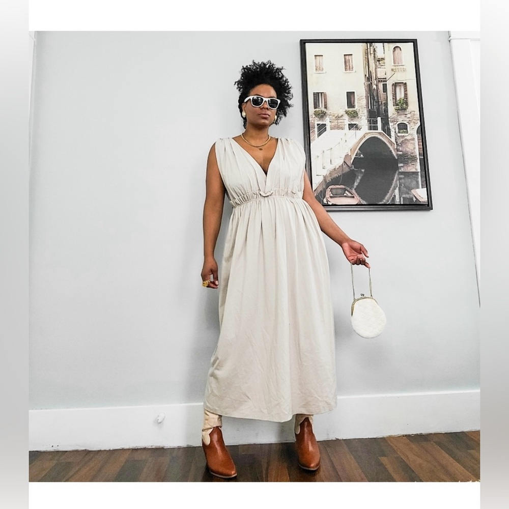 Elegant Taupe/Cream Maxi Dress